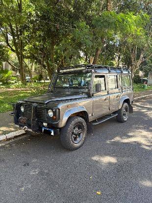 LAND ROVER DEFENDER 2.5 COUNTY 110 4X4 TURBO DIESEL 4P MANUAL